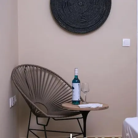 Riviera Homm Flat 4 Min Walk From Beach, Thiseos Str Appartamento