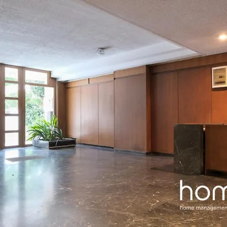 Riviera Homm Flat 4 Min Walk From Beach, Thiseos Str Lägenhet
